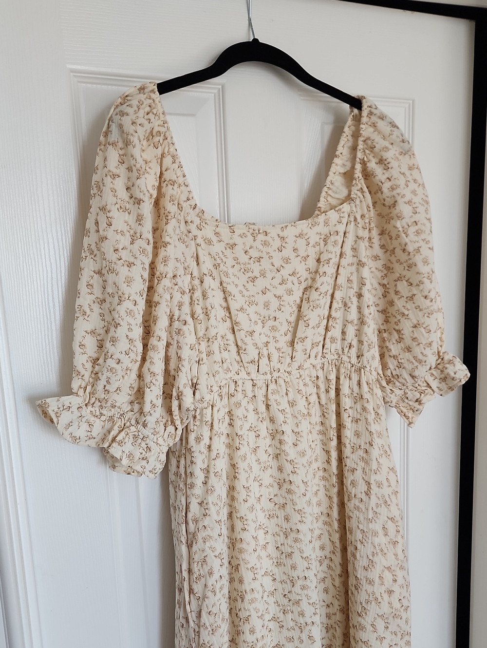 NWT Cream Floral Cotton Maxi Dress with Puff Sleeves L